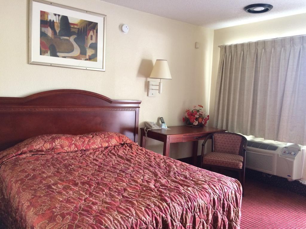 Carpet Inn Opelika Zewnętrze zdjęcie