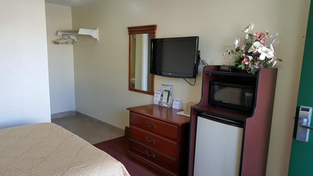 Carpet Inn Opelika Zewnętrze zdjęcie